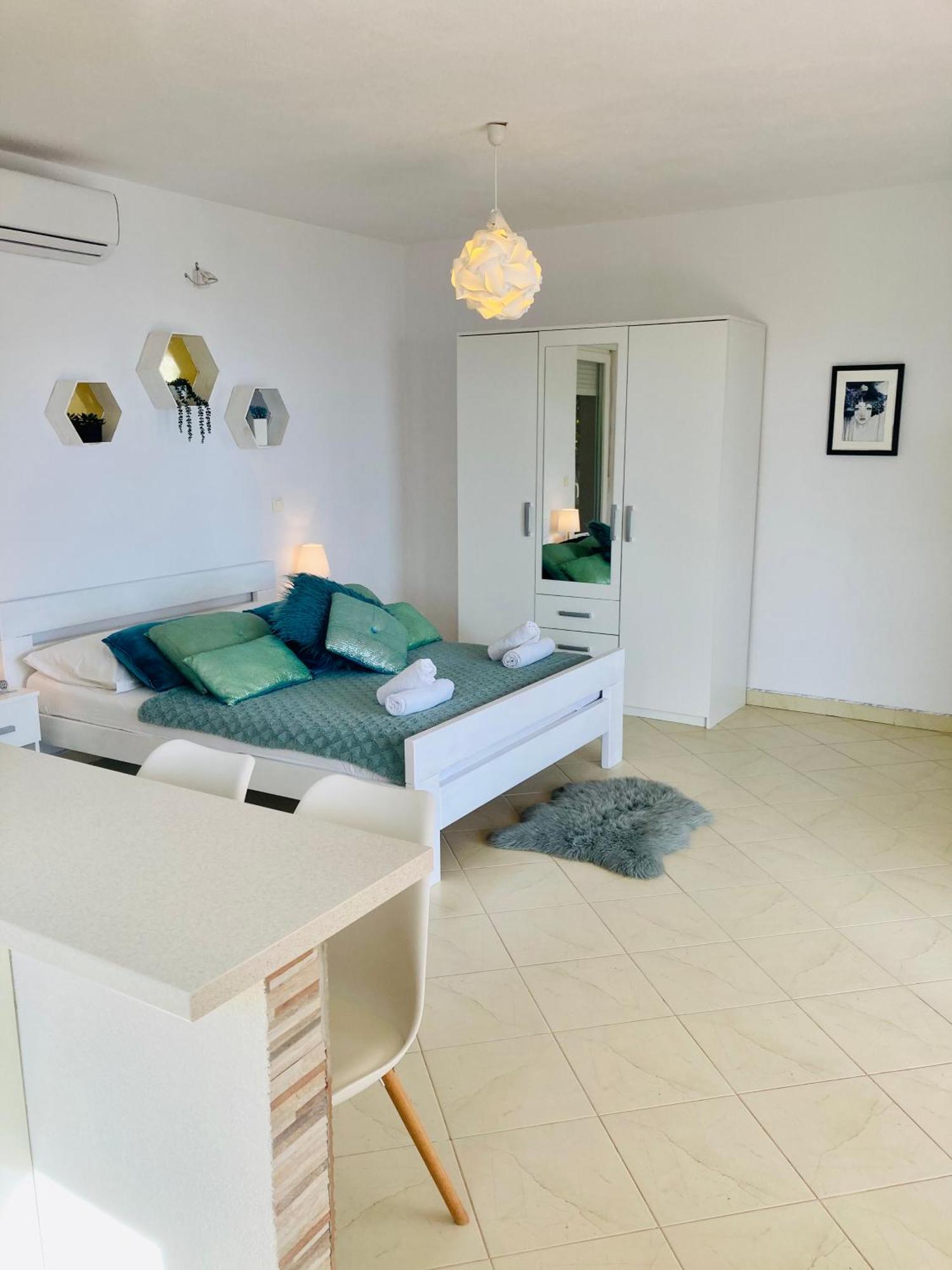 Apartments Jurakovic Živogošće Esterno foto