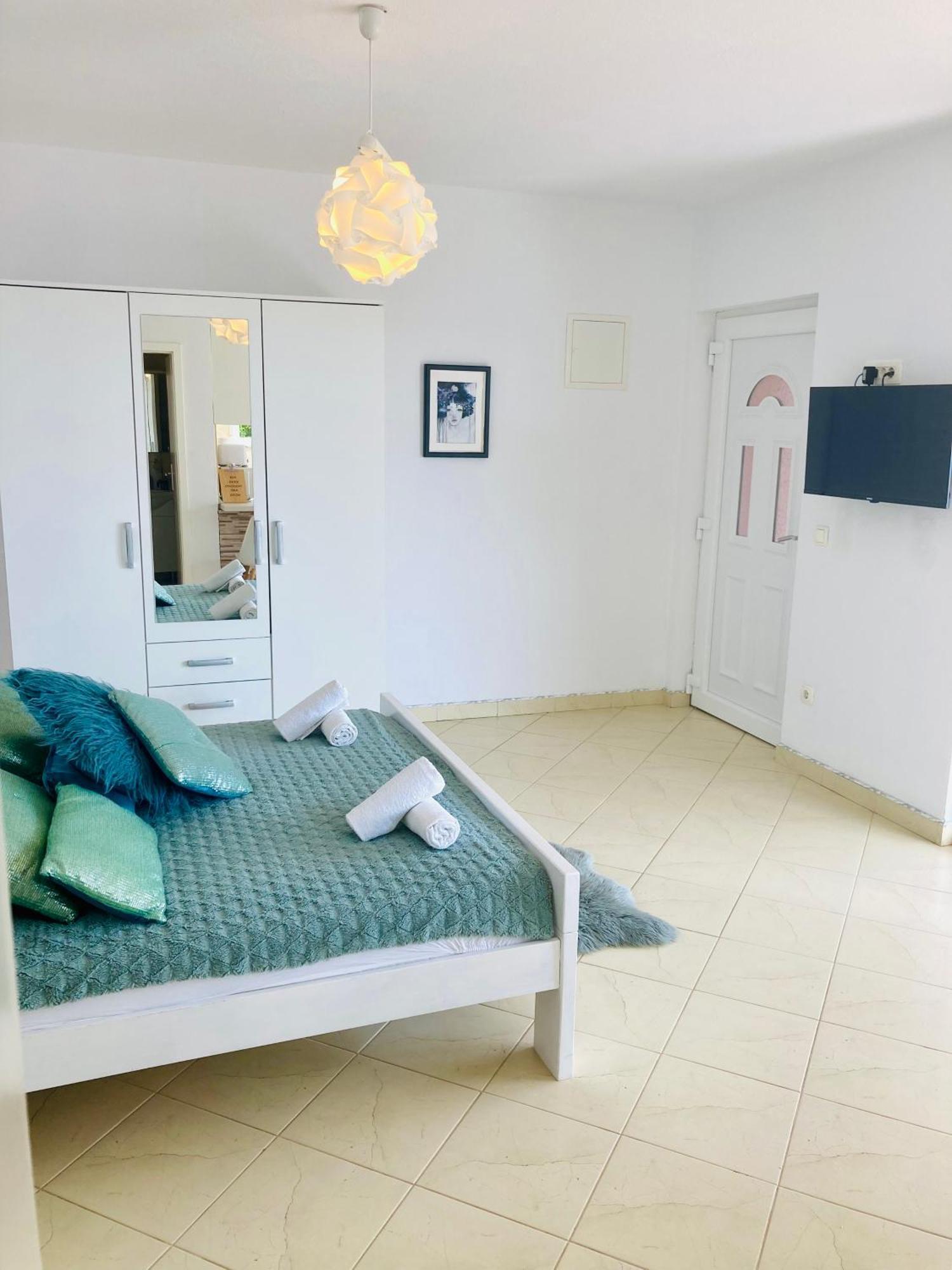 Apartments Jurakovic Živogošće Esterno foto